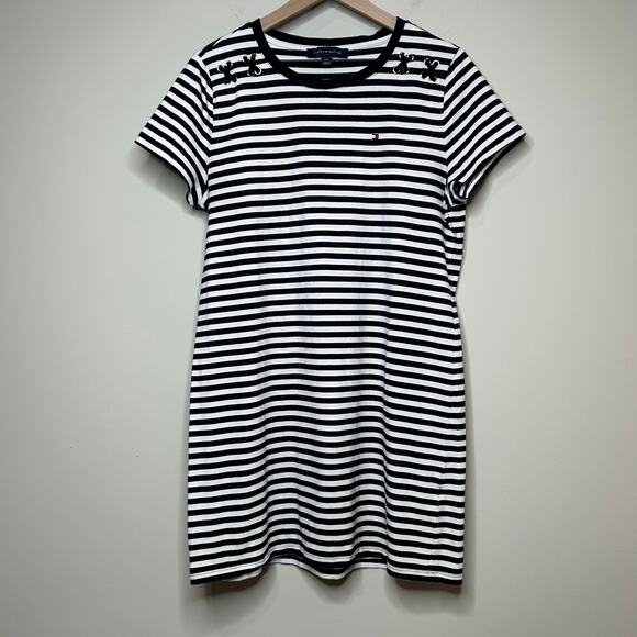 Tommy Hilfiger Dresses & Skirts - Tommy Hilfiger Striped Short Sleeve Dress Size L